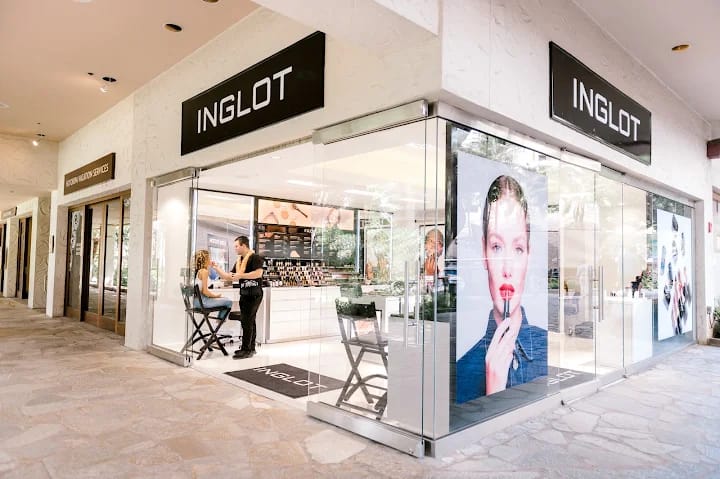 INGLOT Hawaii — Hilton Hawaiian Village storefront